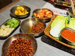 -草家酱蟹炭火烤肉店(珲春南路一店)