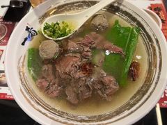 鲜烫牛肉牛丸粿条-一肴·牛肉粿条(罗湖万象店)