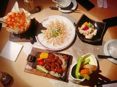 -穹六人间 people 6(岳阳路店)