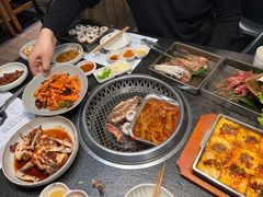 -草家酱蟹炭火烤肉店(珲春南路一店)