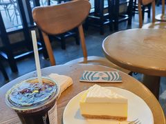 -星巴克(南宁民歌湖店)
