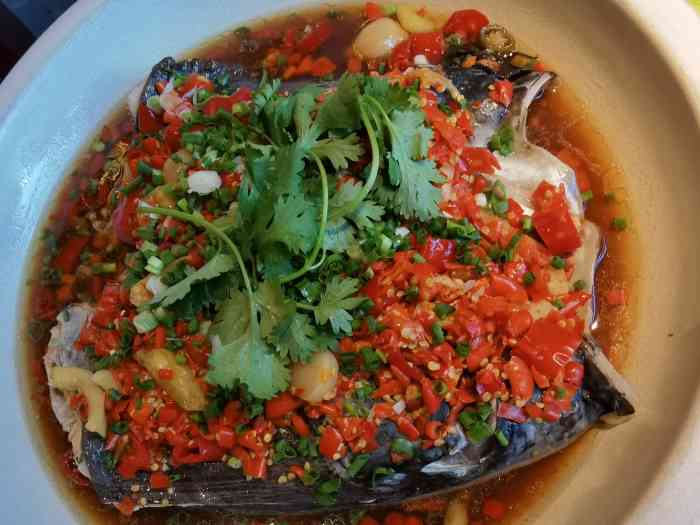 彭厨(丽江店)-"「剁椒鱼头」湘菜的招牌了吧,辣味刚好,还.