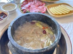 -鲁朗纳麦石锅鸡庄园