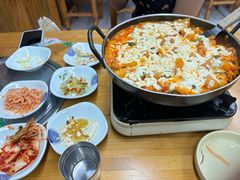 -亲昵春川鸡排(韩国美食街店)