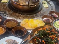 -阿山卓·野生菌火锅·纳西火塘烤肉