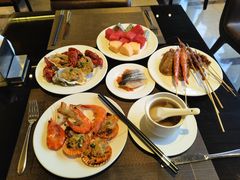 -大中华希尔顿酒店-念自助餐·嗨啤·小龙虾