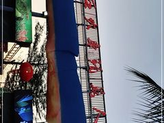 -三亚火车头万人海鲜广场