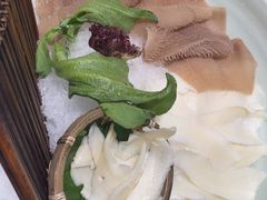 -红鼎豆捞·非遗鲍皇汤火锅(宝丰路店)