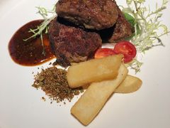 -more than meow吴止猫主题餐厅(承德 中船汇店)