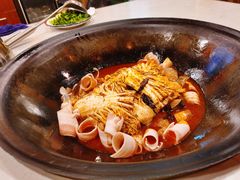 -小火炕铁锅炖鱼