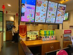 -小杨生煎(金山百联购物中心3楼店)