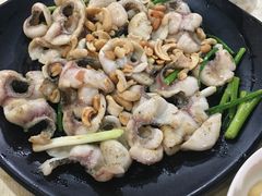 果仁炒生鱼片-禄源公·老莞诚饭店