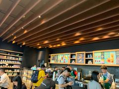 -星巴克(广州南站A18检票口楼上)