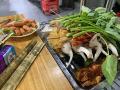 -灌县老妈砂锅串串香(万科红生活广场店)
