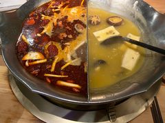 -湊湊火锅·茶憩(杭州湖滨银泰in77店)