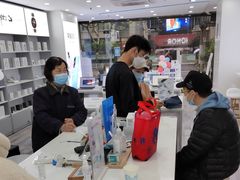 -荣耀授权专卖店(黄浦浙江中路店)