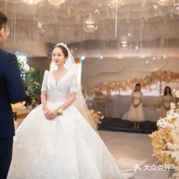  婚纱｜TONGHUA设计师品牌婚纱  夏未远