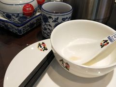 餐具摆设-香港聚强佛跳墙(江华路店)