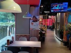 大堂-钳小柒·小龙虾蓝龙王烧烤夜宵(长寿路店)