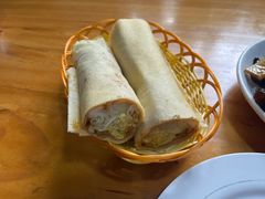 煎饼卷大葱-老济南民间小吃·传统鲁菜(芙蓉街店)
