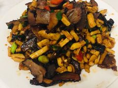 萝卜干腊肉-新新湘菜馆(新中街二条店)