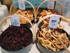 -蜜桃餐厅·伴山(湖滨商业街店)