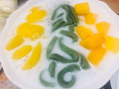 黄金孖宝绿茶拉面-甜心妈妈·榴莲星级糖水(北京路总店)