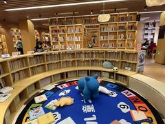 -漕河泾街道图书馆(漕河泾社区文化活动中心店)