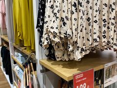 -优衣库(上海虹口龙之梦店)
