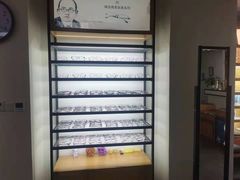 -LOGO眼镜·蔡司品牌折扣店(龙华清湖店)