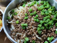 素椒杂酱面-左撇子私房面