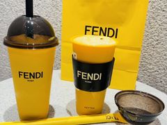 -喜茶(北京华贸购物中心店)
