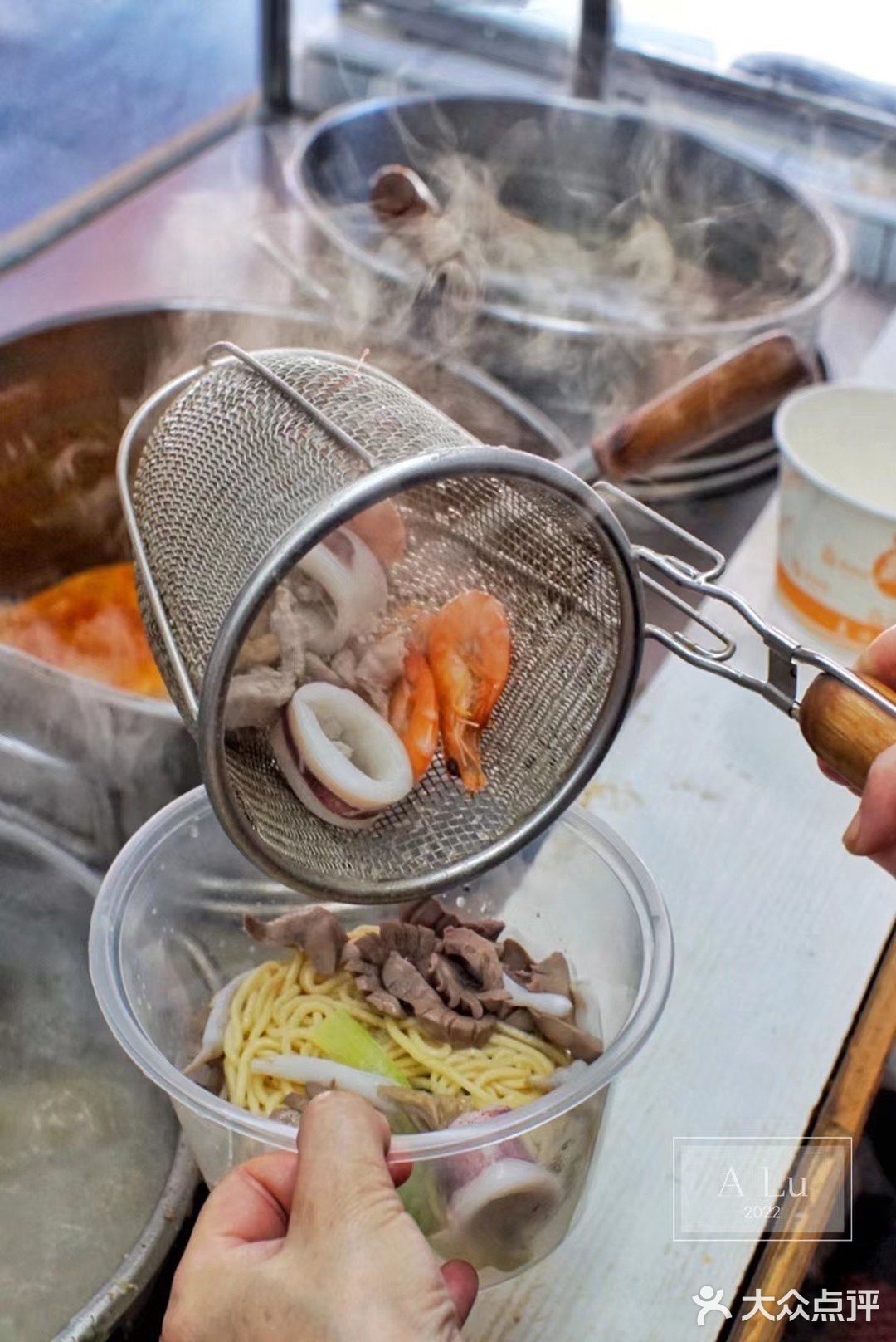 多少次来厦门八市，为的就是这一口沙茶面 