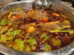 -肖肖酸萝卜鱼火锅(总店)