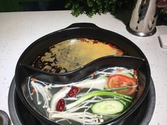 -钢管厂五区小郡肝串串香(奥克斯广场锦城万达店)