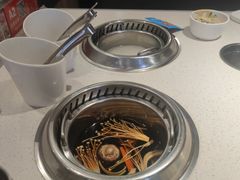 -龍歌自助小火锅(市南金茂湾店)