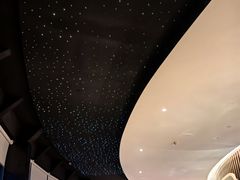 -亚洲国际大酒店·云顶阁旋转自助餐厅