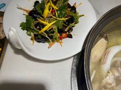 -三个椰子·现砍椰子鸡(金源CBD店)