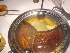 -老房老舍重庆火锅(假日城市店)