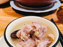 汽锅鸡-老滇山寨•云南特色菜•地方菜•民族风情歌舞表演(金碧店)