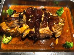 大食堂熏肘子-人民公社大食堂(张家湾店)