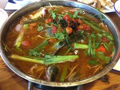 -老凯俚酸汤鱼(鸿通城店)