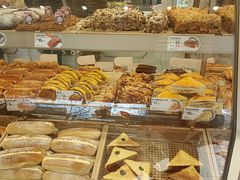 -85度C(生甜甜圈研究工坊·上海松江人民北路店)