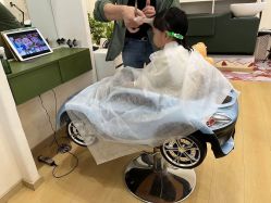 -奇怪的独角兽亲子理发沙龙