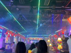 -喜鹊音乐酒馆(西街店)