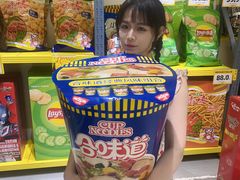 -咻啵翔翔零食基地(万达广场店)