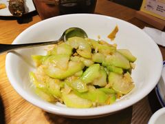 鲜丝瓜焖河蚌-费大厨辣椒炒肉(万家丽一店)