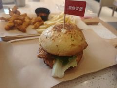 -麦当劳(国际社区店)