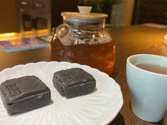 芝麻流心奶黄姑嫂小方-佬泰丰斋· 乌镇茶食餐厅