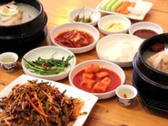 -长寿参鸡汤(朝韩风情街店)